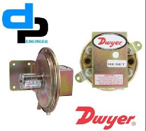 Dwyer Compact Low Differential Pressure Switch