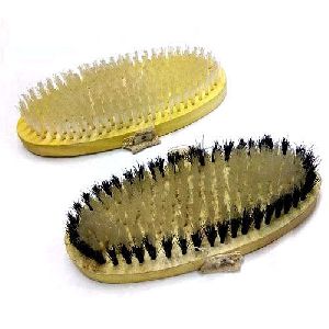 horse grooming brushes
