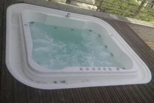 Rectangular Whirlpools Bathtub