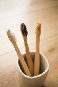 ECO-FRIENDLY HANDMADE BAMBOO TOOTHBRUSH