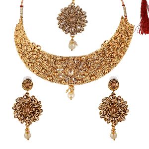 kundan pearl wedding choker necklace earrings maang tikka jewelry set