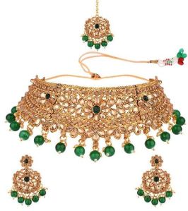 crystal kundan choker maang tikka necklace set