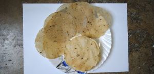 Handmade Garlic Papad