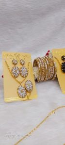 lac jewellery