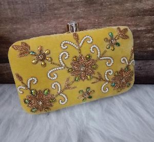 Embroidered clutches BGS