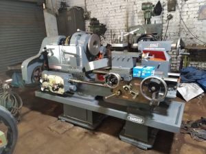 5.5 Feet Heavy Duty Lathe Machine