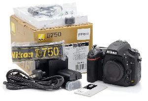 New Nikon D750 24.3mp DSLR Camera - Mint condition