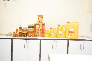 Pure kachi ghani mustard oil