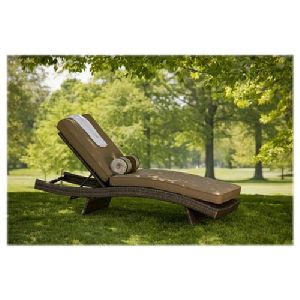 Outdoor lounge chair