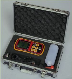 Ultrasonic Thickness Meter