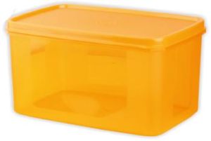 plastic bread boxes