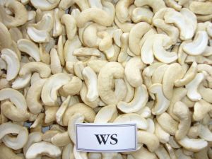 split cashew nuts