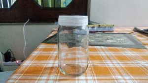 400 ml Glass jar with plastic cap