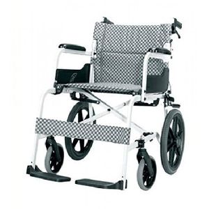 SM 150.5 F16 - Lightweight Foldable Manual Wheelchair