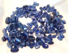 Natural Kyanite Gemstone