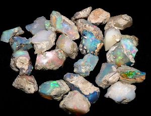 R 161 Rough Opal Stones