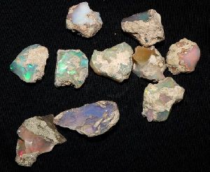 R 164 Rough Opal Stones