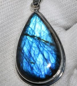 S107 Laboradite Pendant