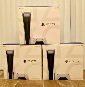 SONY PLAYSTATION 5 VIDEO GAME WITH 2 CONTROLLERS