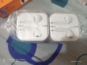 Apple handsfree earphone