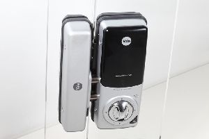 Yale Ydg 313 Smart Digital Glass Door Lock