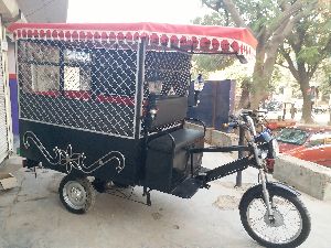 Electric Multi Utility E Rickshaw