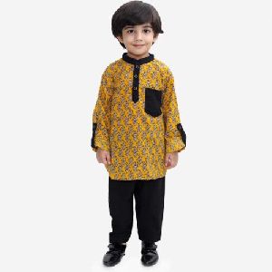 Boys Printed Kurta Pyjama Set