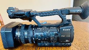 Sony HXR-NX5R Professional Camcorder.