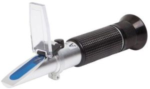 Refractometer