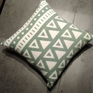 MO12 Designer Cushion Cover