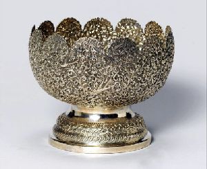 silver fruits bowl