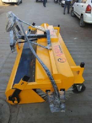 Hydraulic Broomer Machine