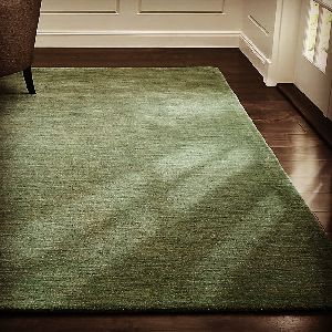Hand Tufted Solid Green Woolen Floor Carpet