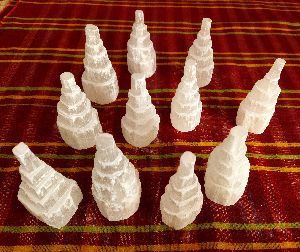 Natural selenite crystal tower