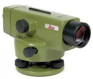 Leica NA 32X Universal Automatic Level