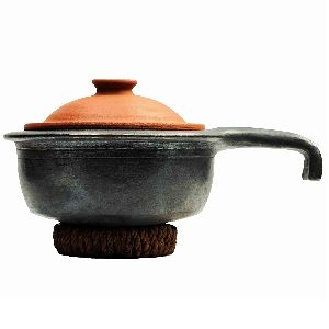 Black Serving Pot