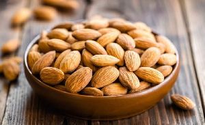 AM Premium Almond Nuts 100 Gm