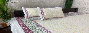 DKWTYLMRN110 Hand Block Printed Cotton Double Bedsheet