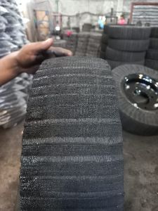 WITHOUT AIR LAMINATED TIRE