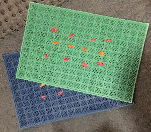 Rubber Pin Mats with Check Design