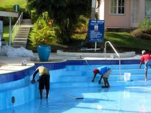 Swimming Pool Maintenance Services