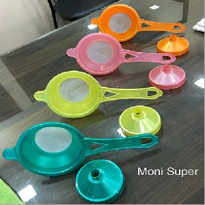 Plastic Tea Strainer