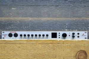 Antelope Discrete 8 Synergy Core Thunderbolt & USB Audio Interface with DSP & FGPA Processing