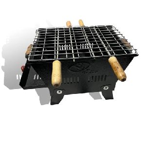 Classic Charcoal Barbecue Grill with 4 skewers, 1 ss grill and 1 coal tray