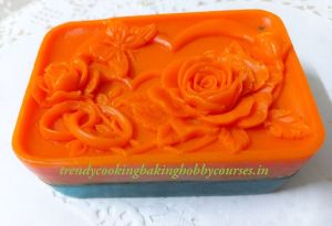 NATURAL SOAP MAKING COURSES