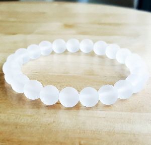 Snow White Quartz Bracelet for Love and Passion 6 mm Beads Stretchable Bracelet for Reiki Healing and Crystal Semi Precious Gemstone
