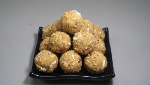 Gond Laddu
