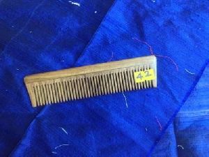 4-6 Inch Natural Wooden Comb