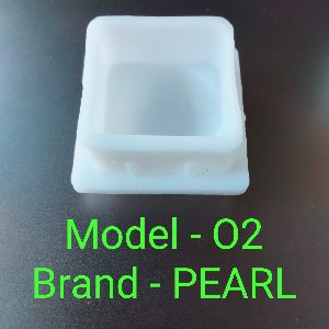 O2 ( plastic plug )