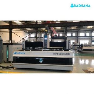 Fiber laser cutting machine